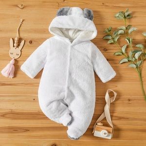 Unisex bear baby jumpsuit